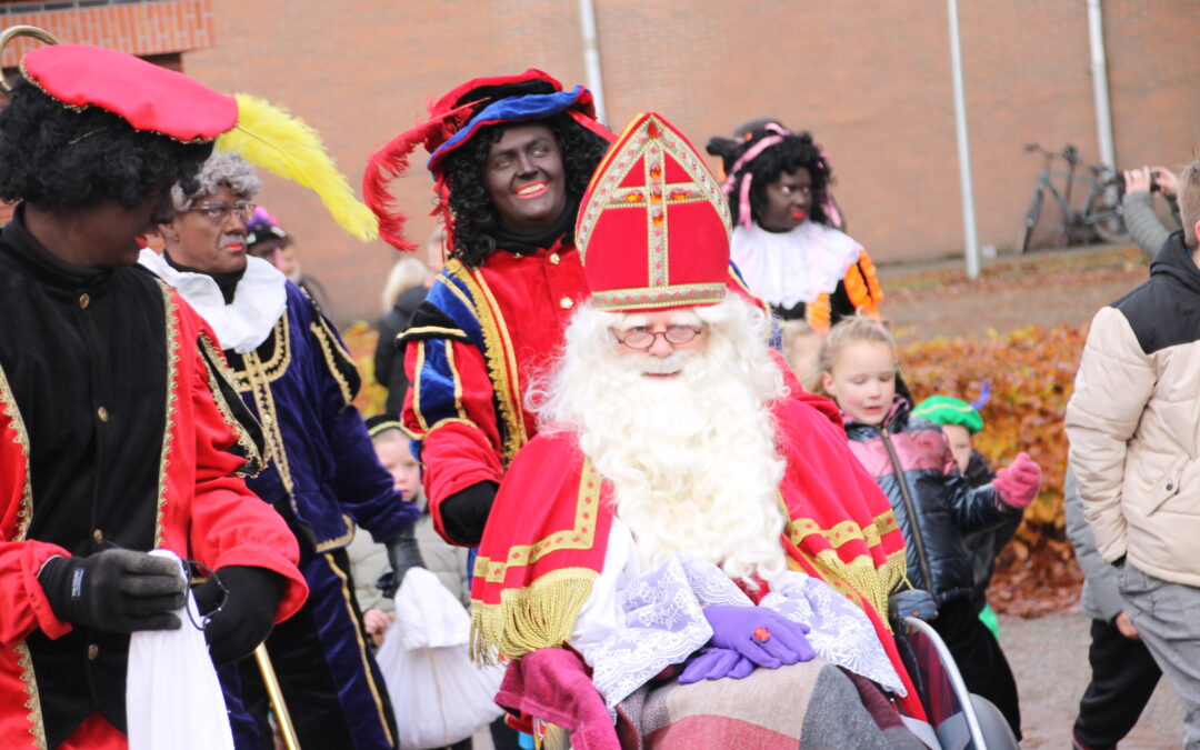 Sinterklaas ook in Veenhuizen ingehaald